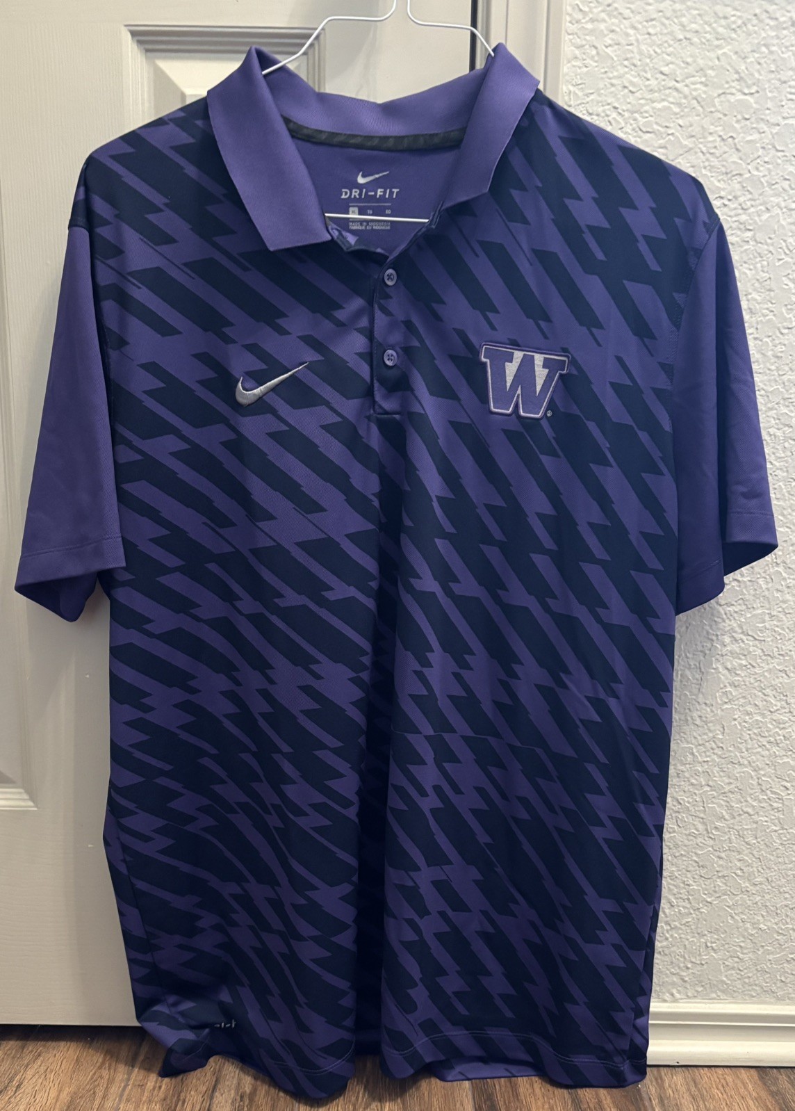 Washington Huskies Mens Nike Dri Fit Golf Polo Shirt Size XL Purple Short Sleeve