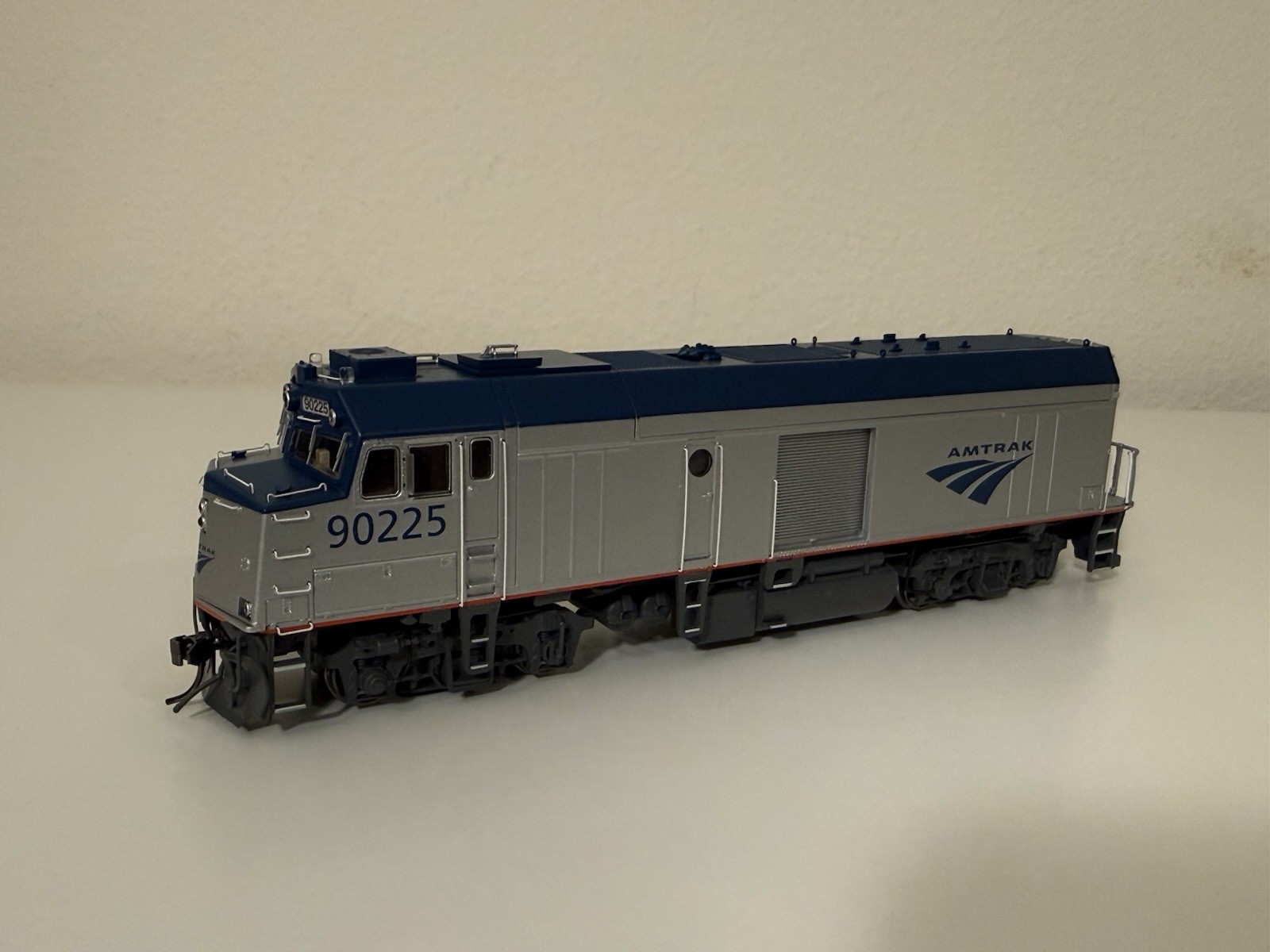 Rapido HO Scale Amtrak NPCU 90225 Phase V DCC Sound “Cabbage” 81510 Rapido HO Scale Amtrak NPCU 90225 Phase V DCC Sound “Cabbage” 81510