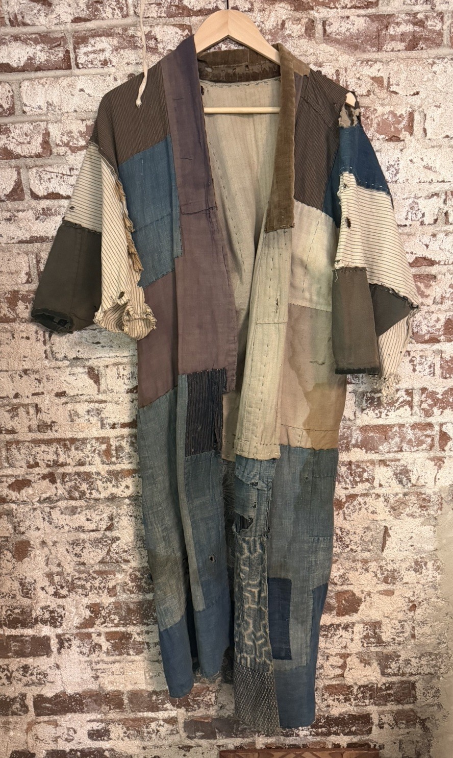 1900s Boro Antique Japanese Workwear Indigo Tsugaru Noragi Kasuri Patch Textile 1900s Boro Antique Japanese Workwear Indigo Tsugaru Noragi Kasuri Patch Textile
