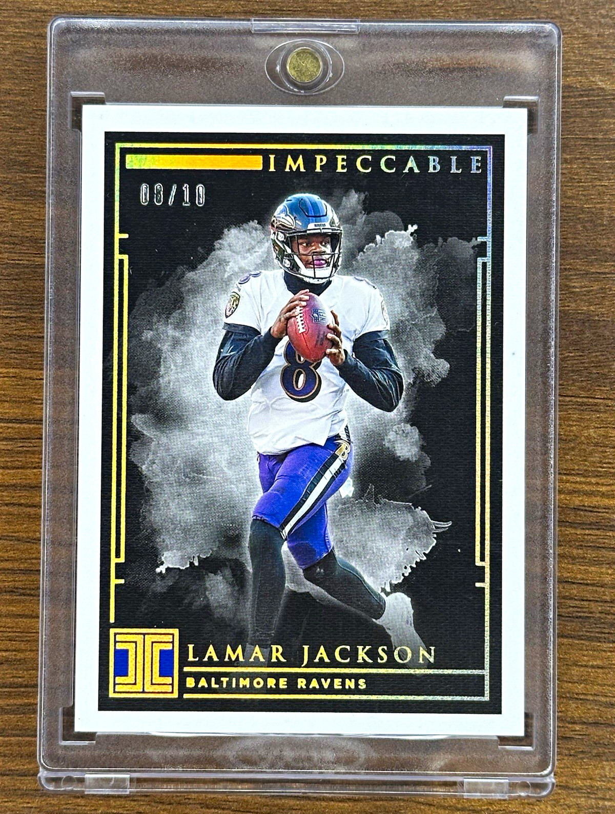 Panini Impeccable 2019 Lamar Jackson Baltimore Ravens #15 Gold 8/10 Jersey #