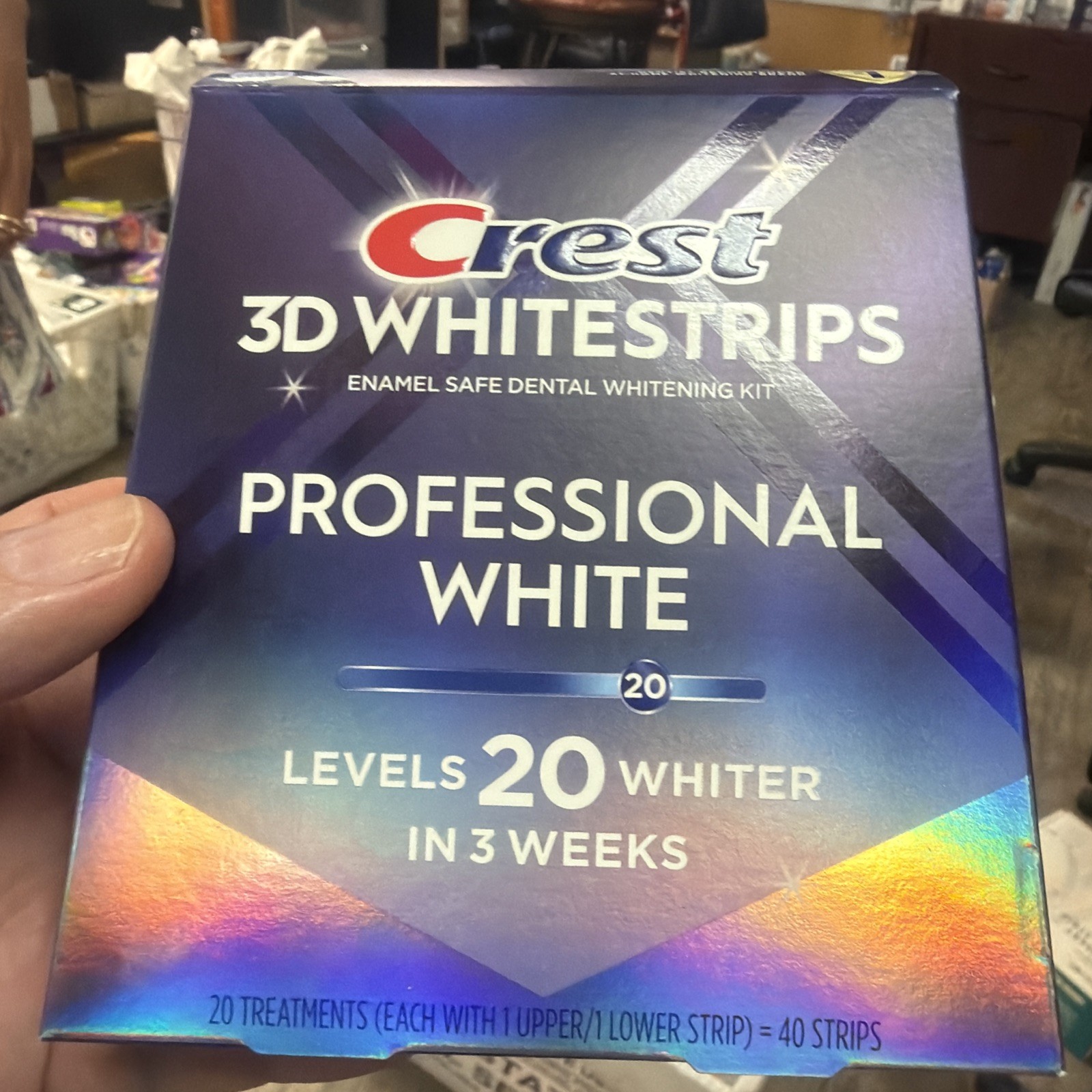 Crest 3D White Professional Teeth Whitening Strips kit - 20 Treatments