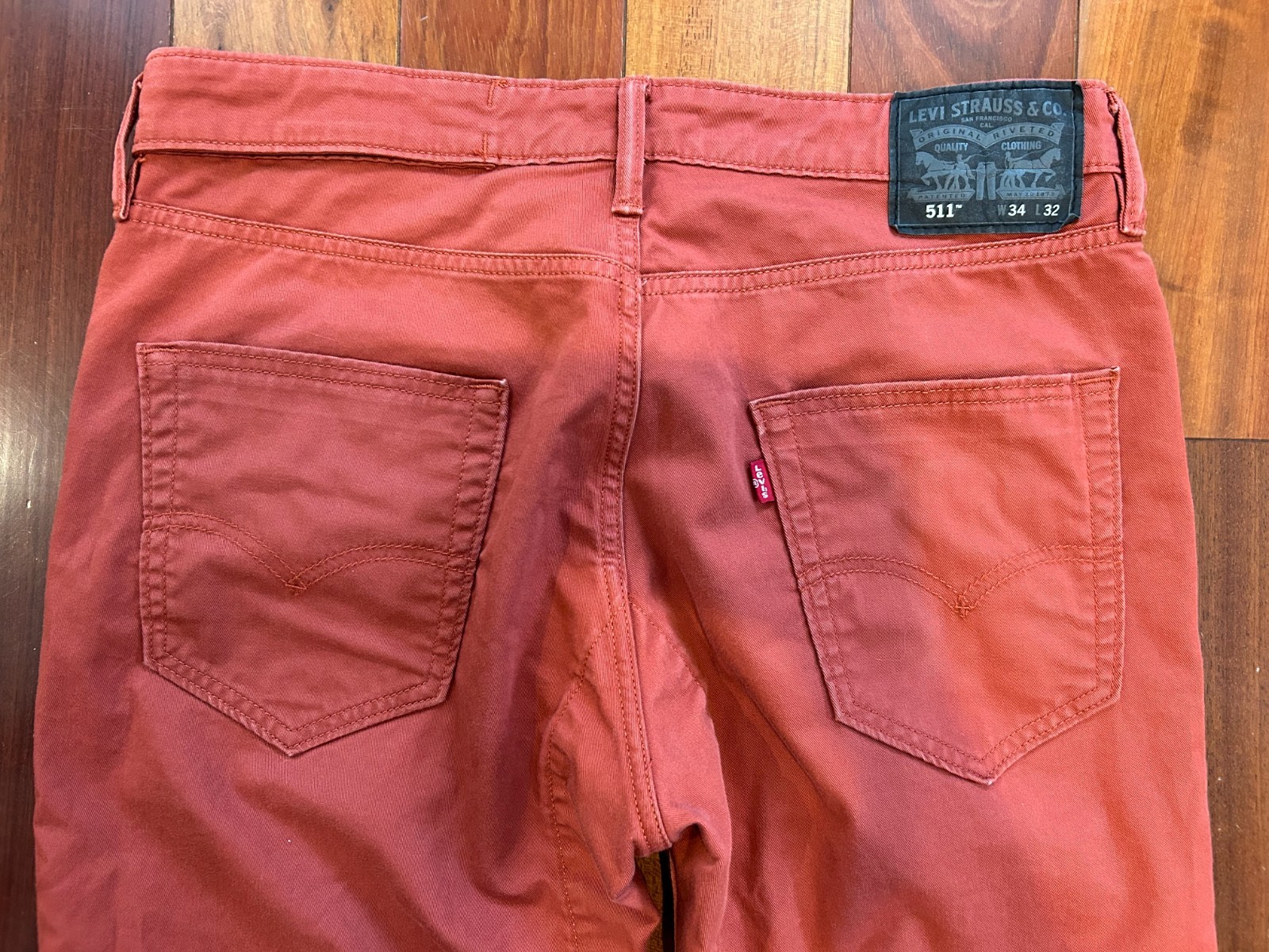 Levi´s mod. 511 in Nantucket Red with unique featuresW34 L32 (34/31) never worn Levi´s mod. 511 in Nantucket Red with unique featuresW34 L32 (34/31) never worn