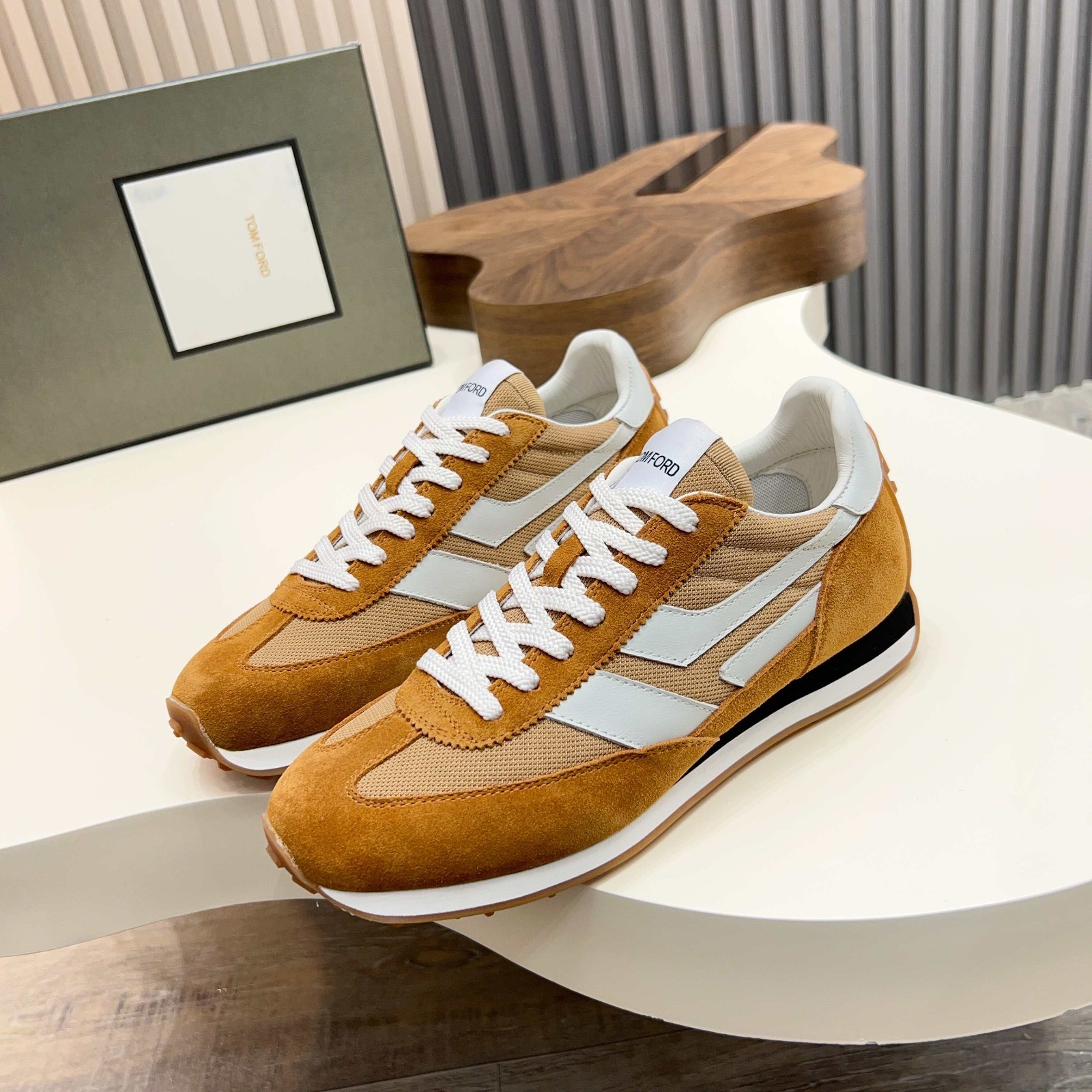 Men\'s Tom Ford Mick Low Top Sneakers Suede Mesh Amber Brown Casual Retro Trainer Men\'s Tom Ford Mick Low Top Sneakers Suede Mesh Amber Brown Casual Retro Trainer