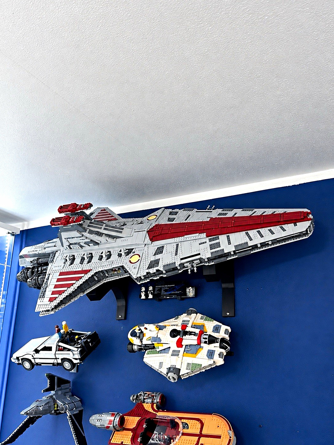 Wall Mount Display for Lego Star Wars UCS Venator