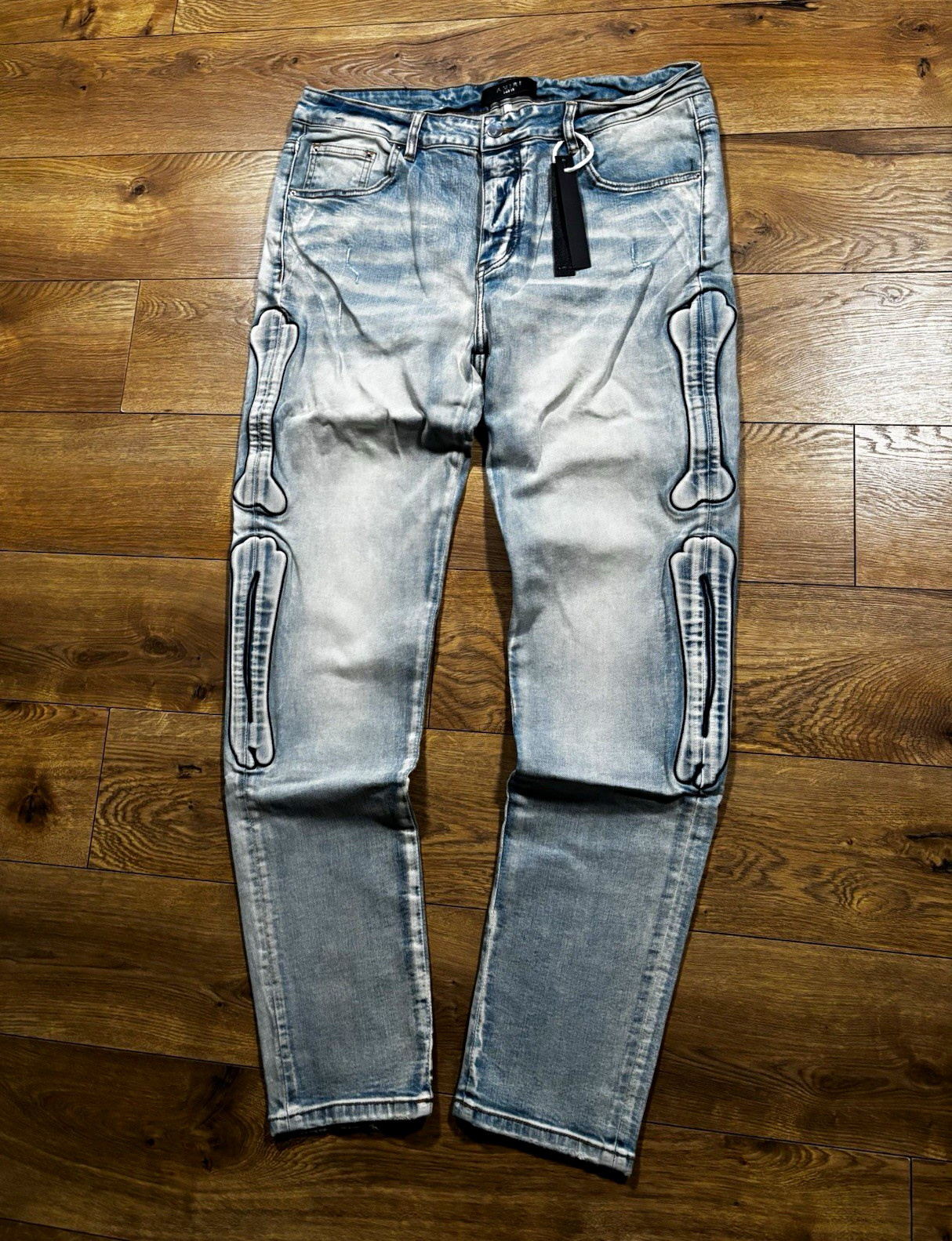 AMIRI Men’s Light Wash Denim Jeans Skinny Slim Fit Size 36 Logo Pockets AMIRI Men’s Light Wash Denim Jeans Skinny Slim Fit Size 36 Logo Pockets
