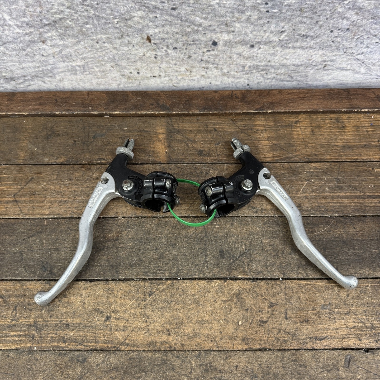 Vintage Shimano BL-AT50 Brake Levers Pair 4-Finger 22.2 MTB Japan