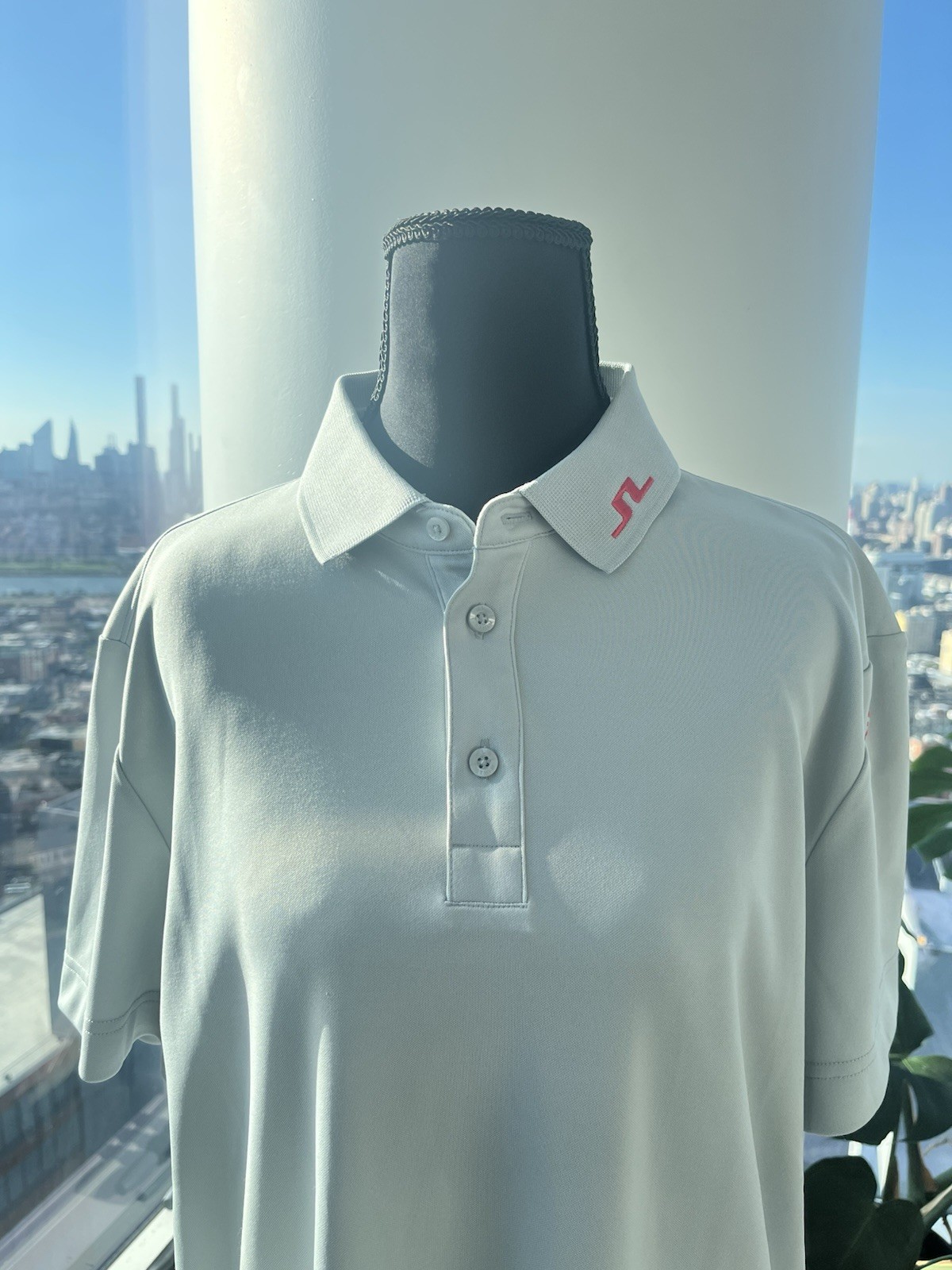 J.Lindeberg Men\'s Regular Fit Performance Golf Polo Shirt, Size Medium