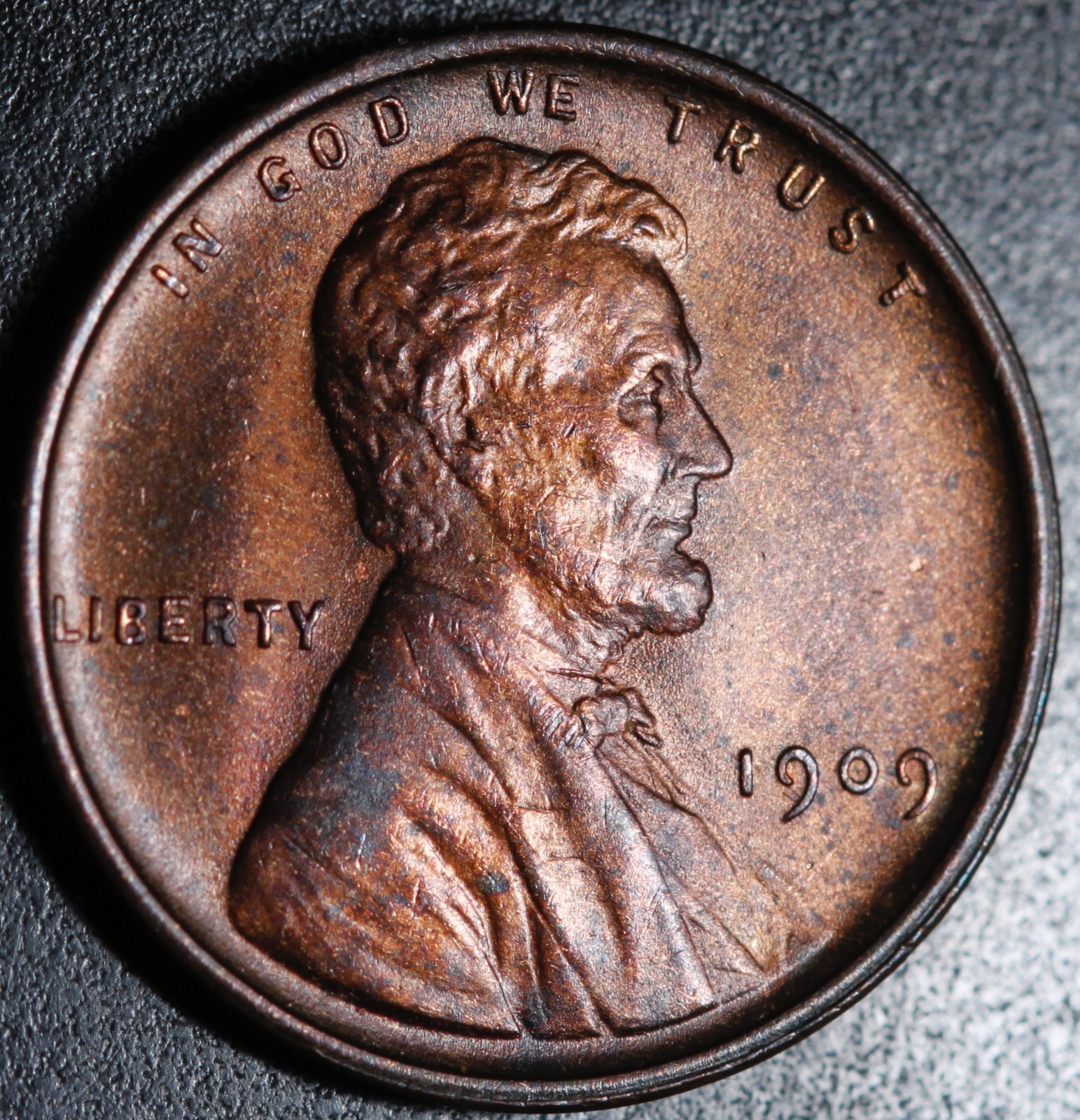 1909 VDB LINCOLN CENT - With CARTWHEELING MINT LUSTER  BU UNC