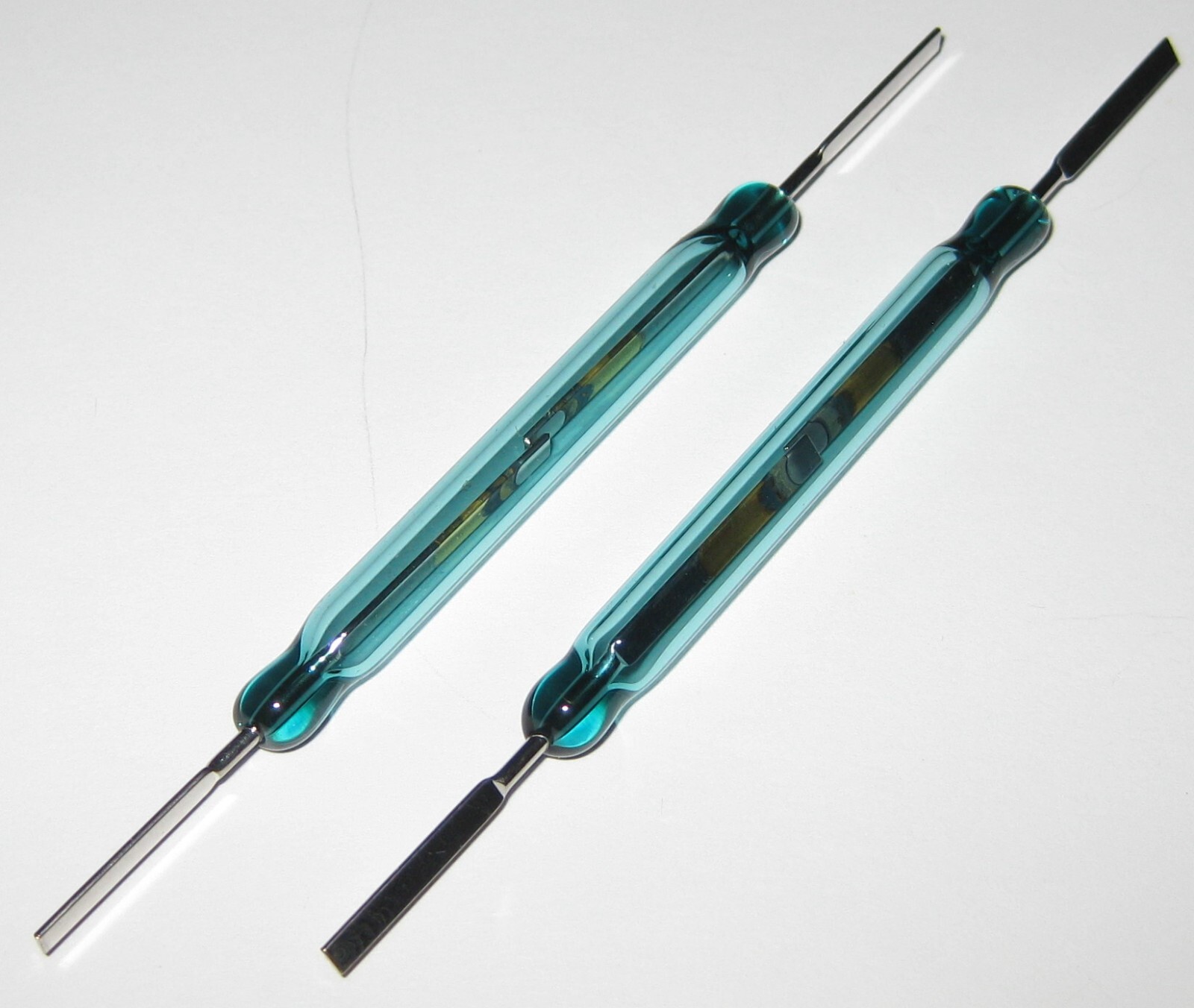 2 X Large Magnetic Reed Switch - SPST - 1A - 100V - 82mm L X 5mm Dia. - 1 Amp 2 X Large Magnetic Reed Switch - SPST - 1A - 100V - 82mm L X 5mm Dia. - 1 Amp