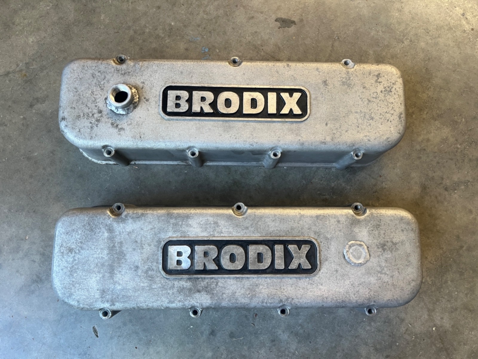 BRODIX BBC Cast Aluminum Valve Covers 396 402 427 454 502 Chevy Pair USA BRODIX BBC Cast Aluminum Valve Covers 396 402 427 454 502 Chevy Pair USA