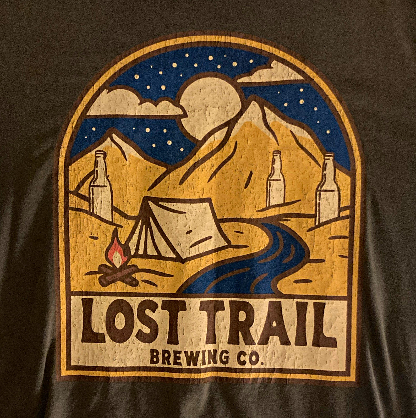 True Craft Men\'s Green Crew Neck Lost Trail Brewing Co. Graphic T-Shirt Size L True Craft Men\'s Green Crew Neck Lost Trail Brewing Co. Graphic T-Shirt Size L