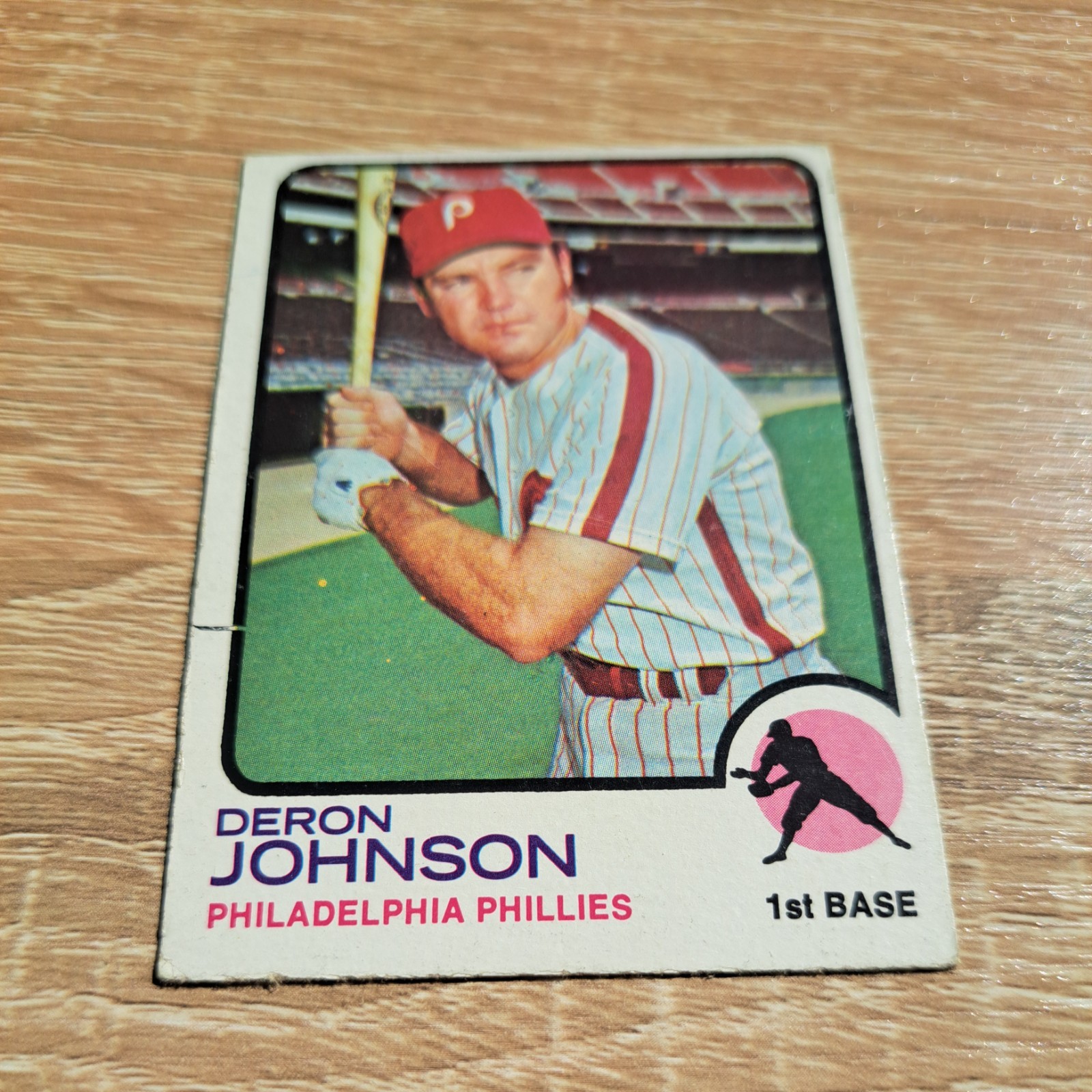 1973 TOPPS BASEBALL CARD # 590 DERON JOHNSON PHILLIES FIRST BASEMAN 