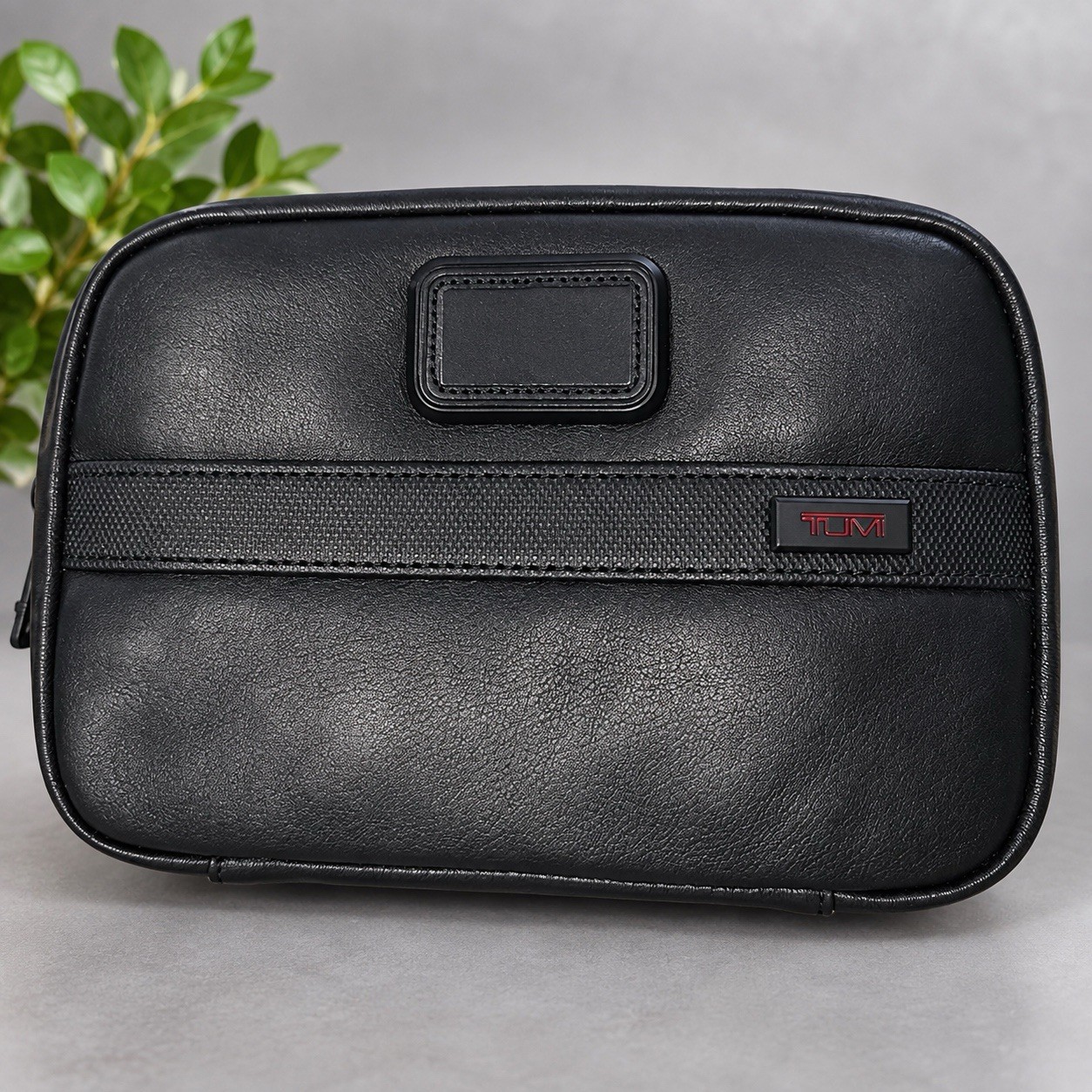 New Tumi Alpha 3 Split Small Travel Kit Dopp Bag Black Toiletry Bag