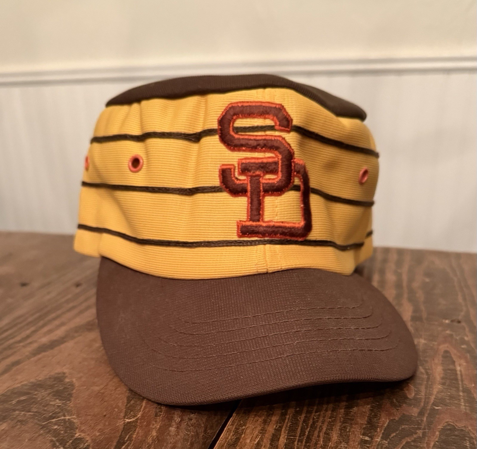 Vintage San Diego Padres MLB Baseball Yellow Pillbox Hat Sports Specialties Vintage San Diego Padres MLB Baseball Yellow Pillbox Hat Sports Specialties