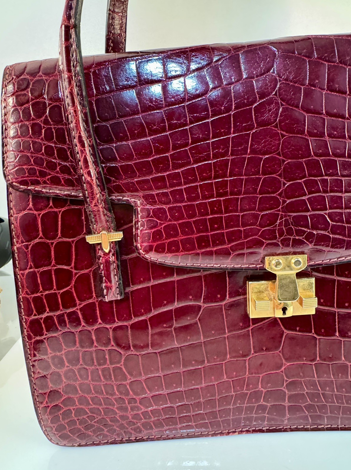 POROSUS CROCODILE Skin Purse Bag Burgundy Red 30cm Vintage Hermes Era Kelly POROSUS CROCODILE Skin Purse Bag Burgundy Red 30cm Vintage Hermes Era Kelly