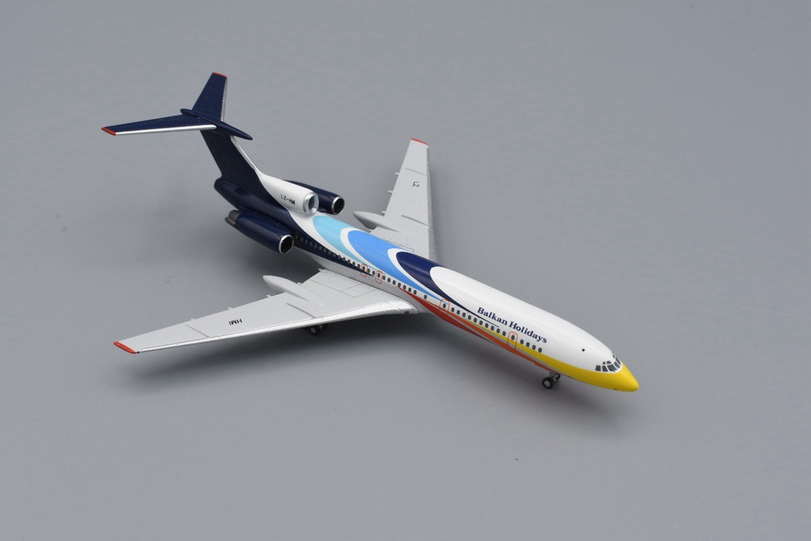1:400 NG Models Balkan Holidays Tu-154M