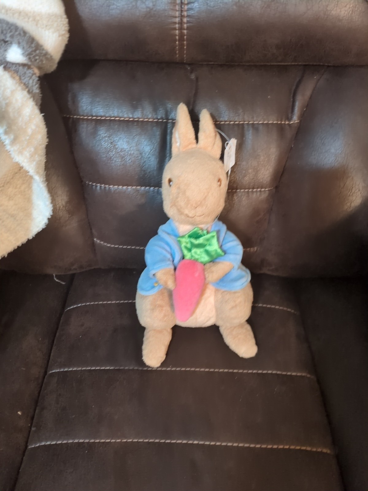 vintage Beatrix Potter Peter Rabbit  Bunny Stuffed Carrot 12” 2001 Frederick Wan