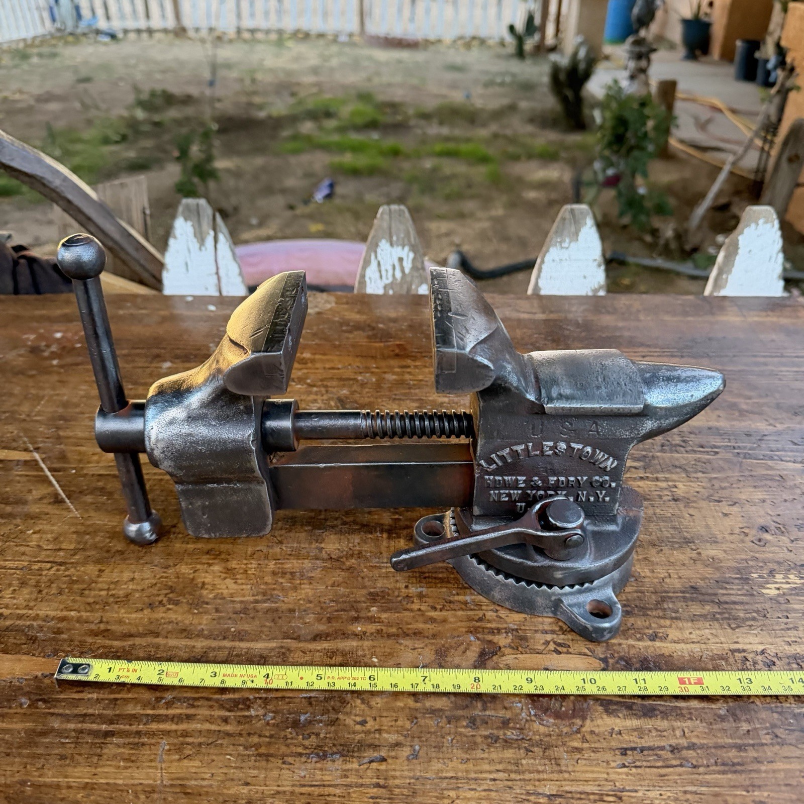 VINTAGE RARE LITTCO LITTLESTOWN,NEW YORK,N.Y..No.25 SWIVEL ANVIL BENCH VISE