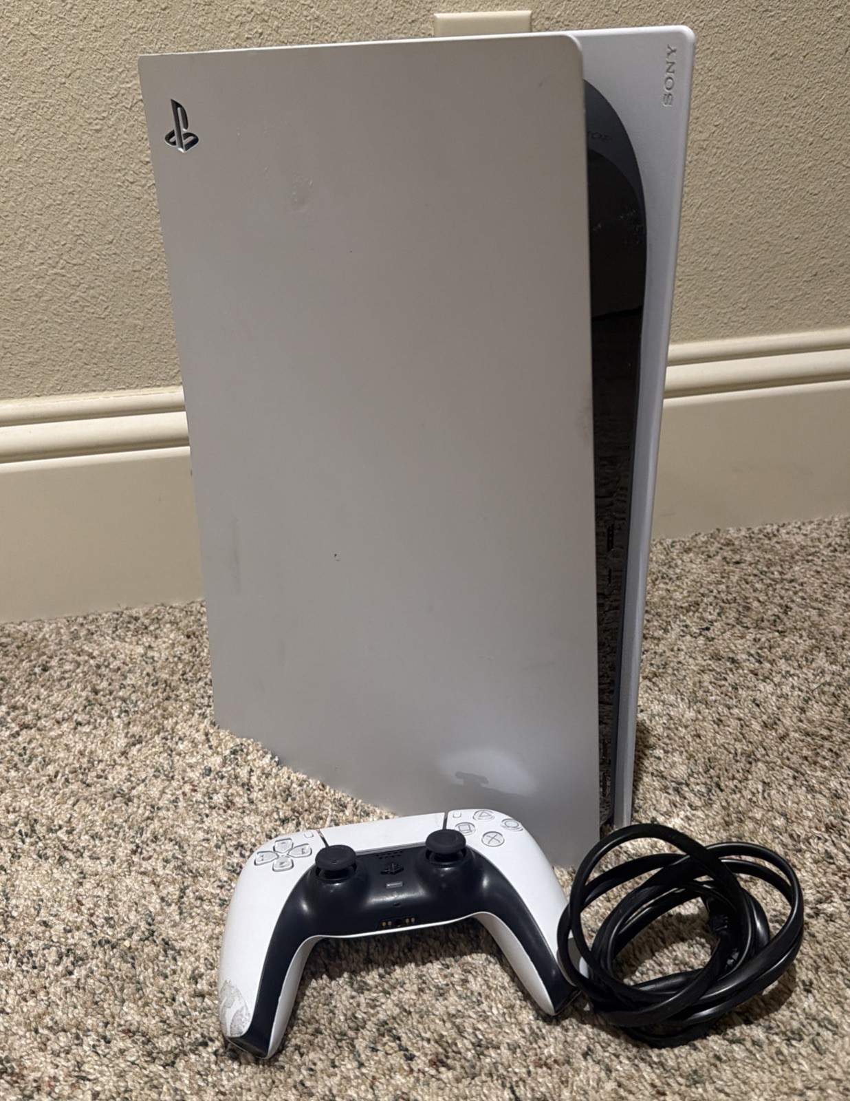 Sony PlayStation 5 Disc Edition 825GB Console - White with CONTROLLER NICE Sony PlayStation 5 Disc Edition 825GB Console - White with CONTROLLER NICE