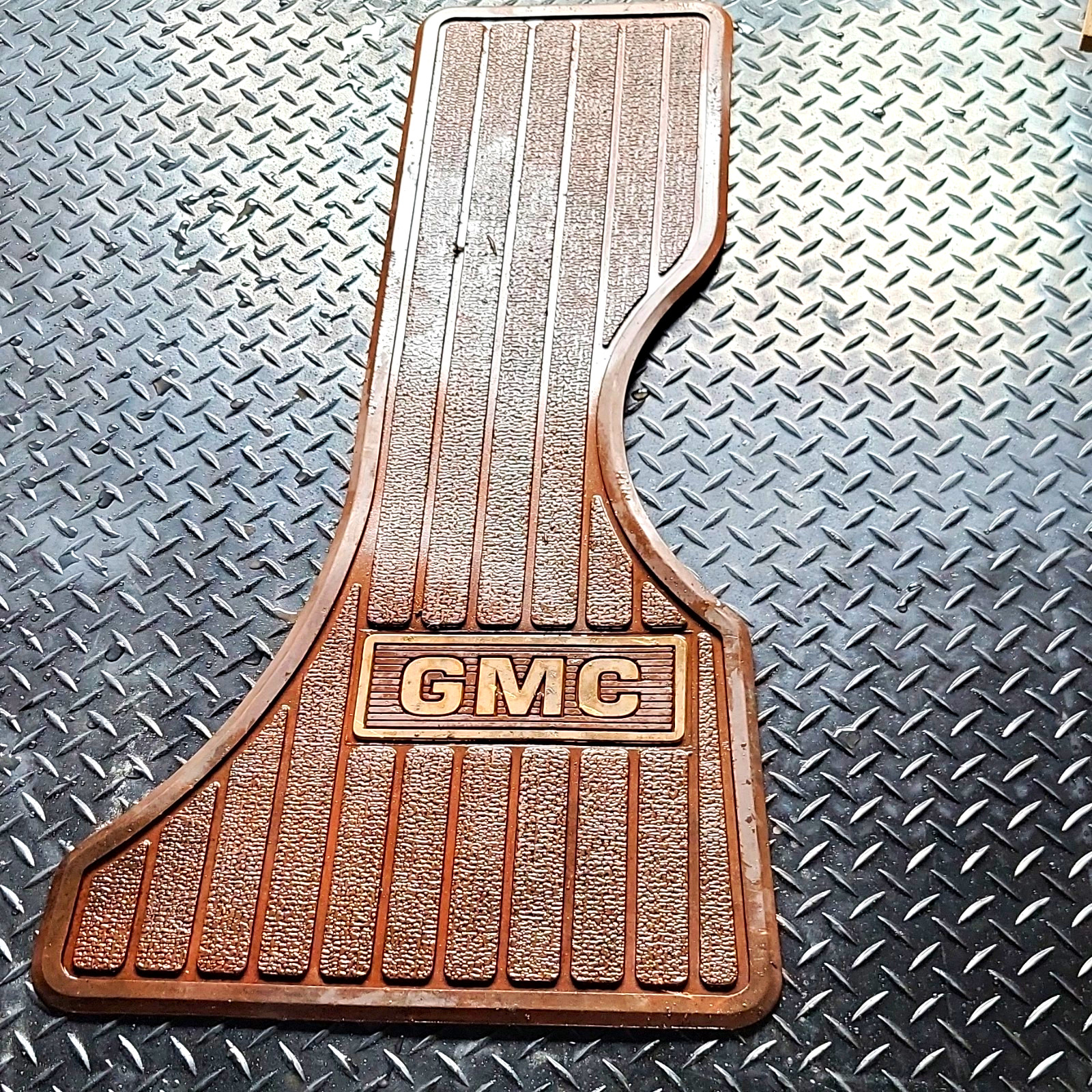 Vintage  Passenger Side  Floor Mat  GMC 88 Just  one  right  side   Used, 1988