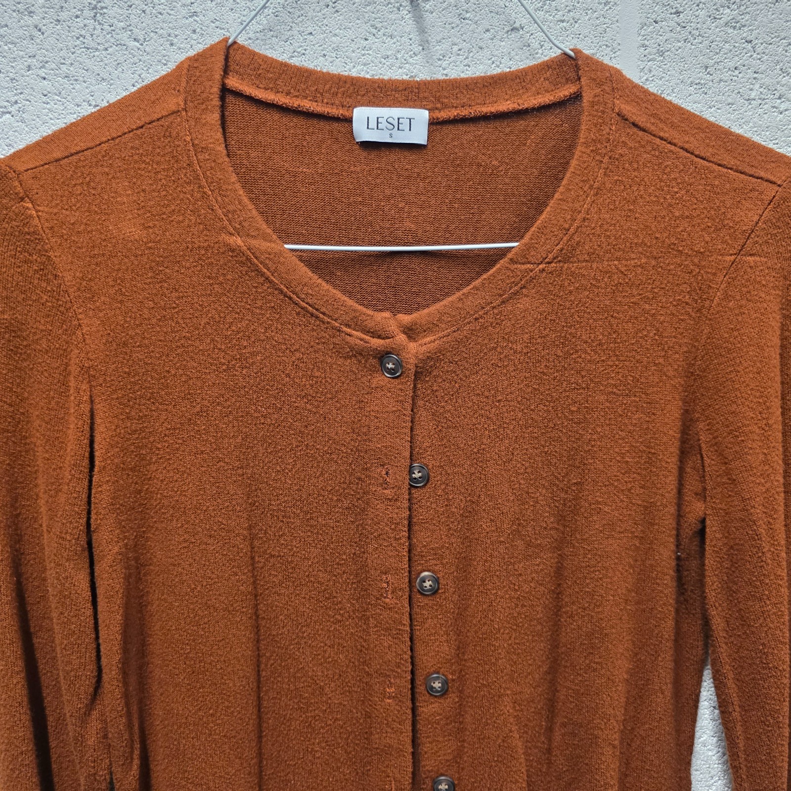 LESET Women’s Pointelle Classic Crop Cardigan in orange brown 17x23 S LESET Women’s Pointelle Classic Crop Cardigan in orange brown 17x23 S