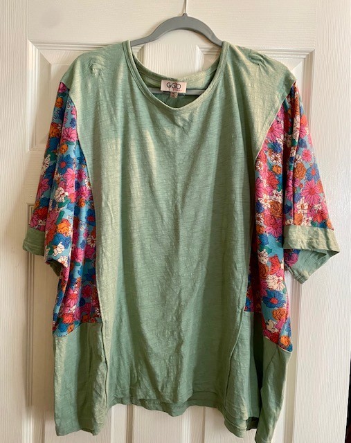 GiGio Plus Womens Blouse Green and floral Print XL