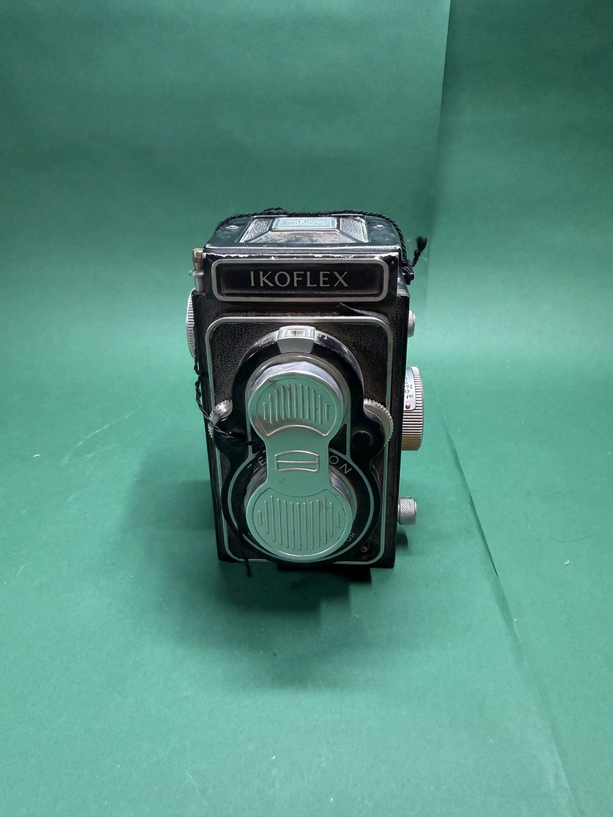 Vintage Zeiss Ikon Ikoflex TLR Twin Lens Reflex 120 Film Camera - Germany