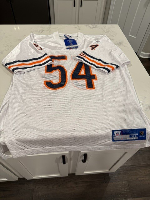 Reebok Chicago Bears Brian Urlacher 54 Jersey White Men’s XL NWT Reebok Chicago Bears Brian Urlacher 54 Jersey White Men’s XL NWT