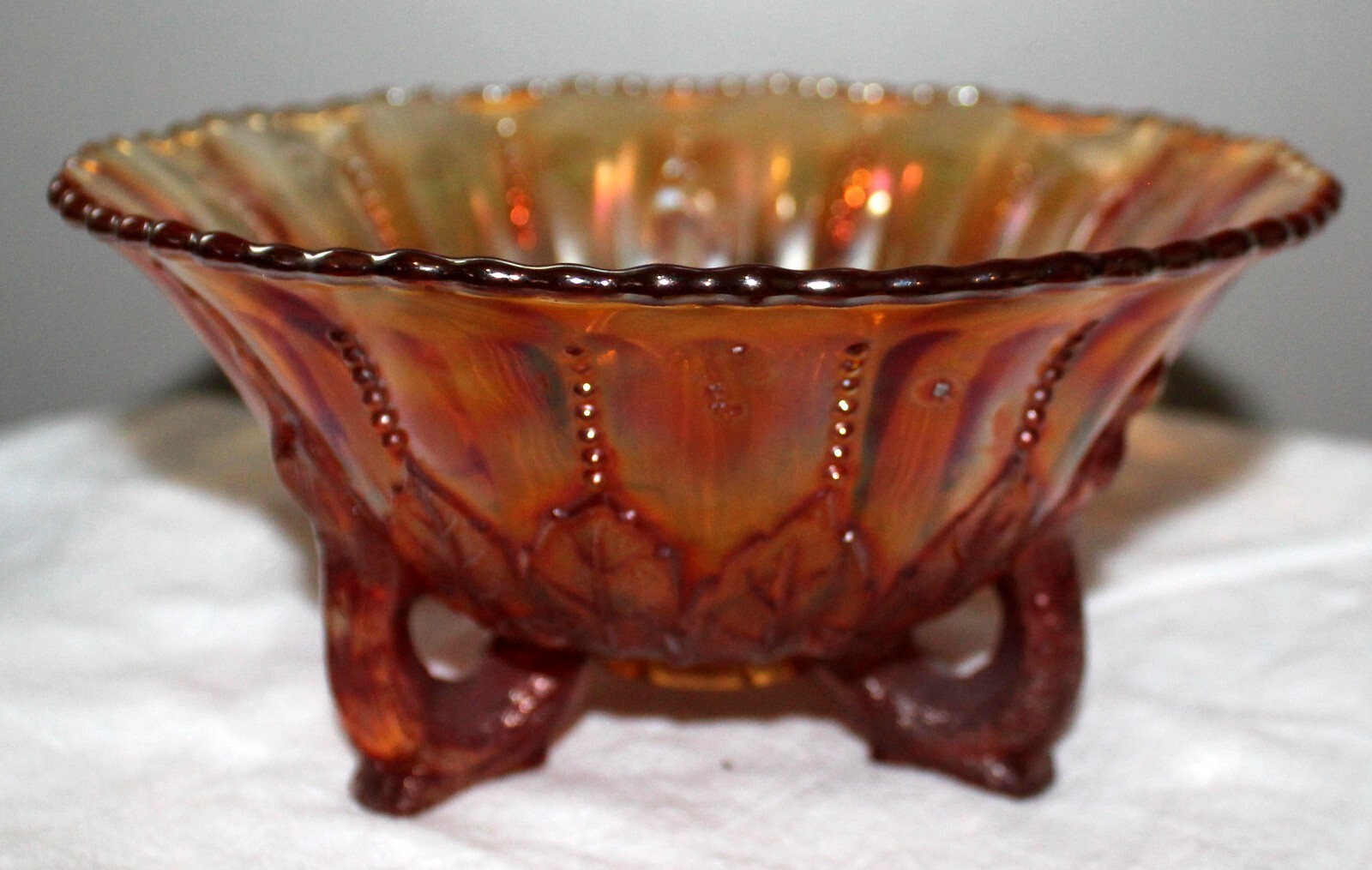 VINTAGE NORTHWOOD CARNIVAL GLASS LEAF & BEADED 3 FOOTED 3.5\ VINTAGE NORTHWOOD CARNIVAL GLASS LEAF & BEADED 3 FOOTED 3.5\