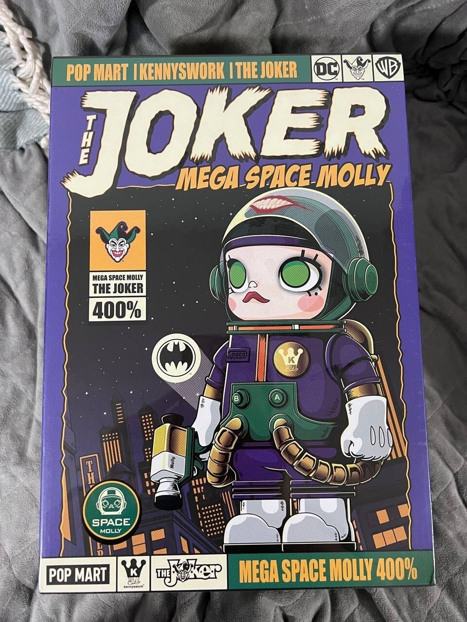 Mega Space Molly The Joker 400% authentic Pop Mart authenticc