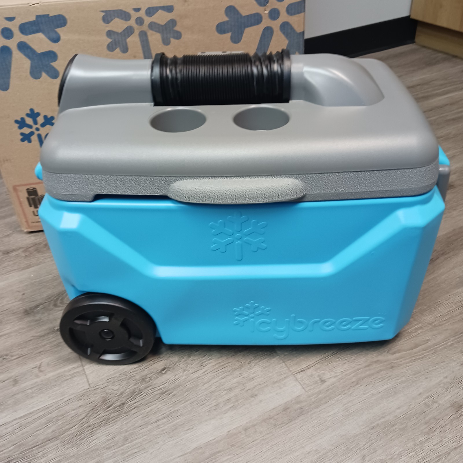 IcyBreeze Platinum Portable Air Conditioner Cooler- New in Open Box PLT-BLUDG