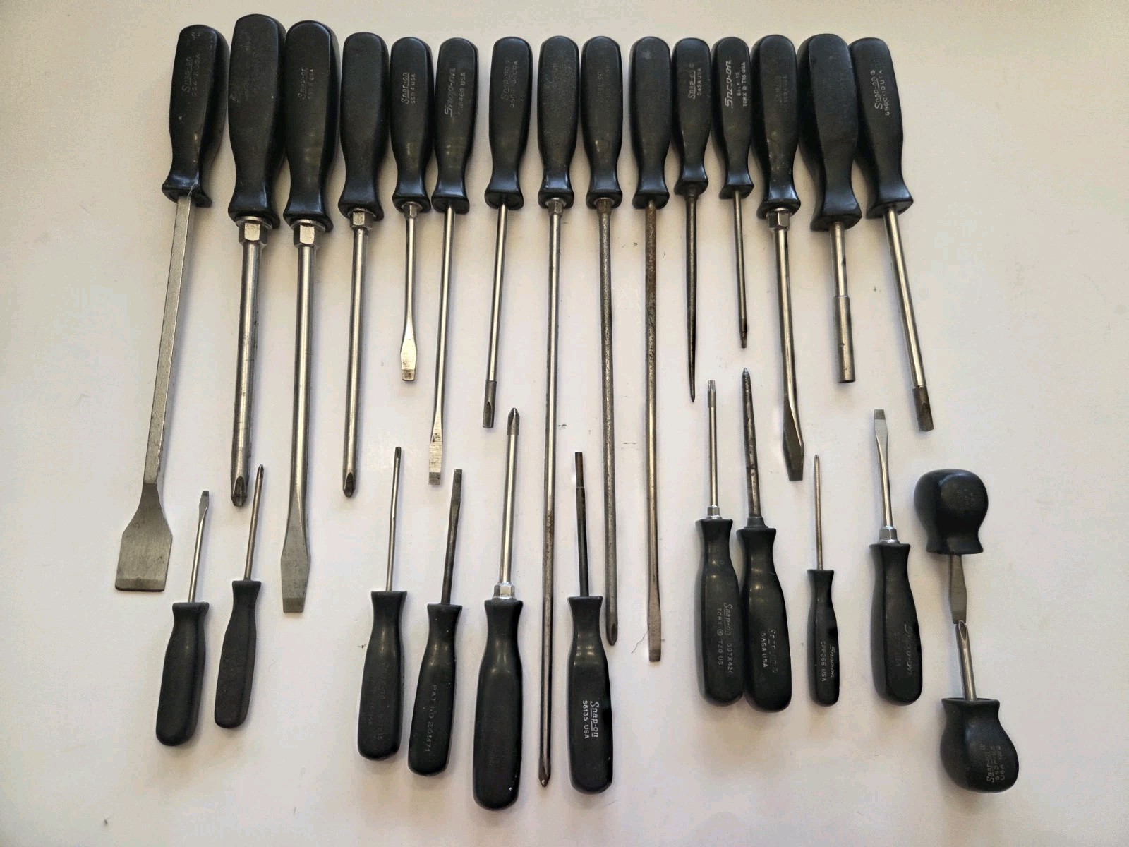 Vintage Snap On Tools 27 PIECE Black Hard Handle Screwdriver Set MUST SEE Vintage Snap On Tools 27 PIECE Black Hard Handle Screwdriver Set MUST SEE