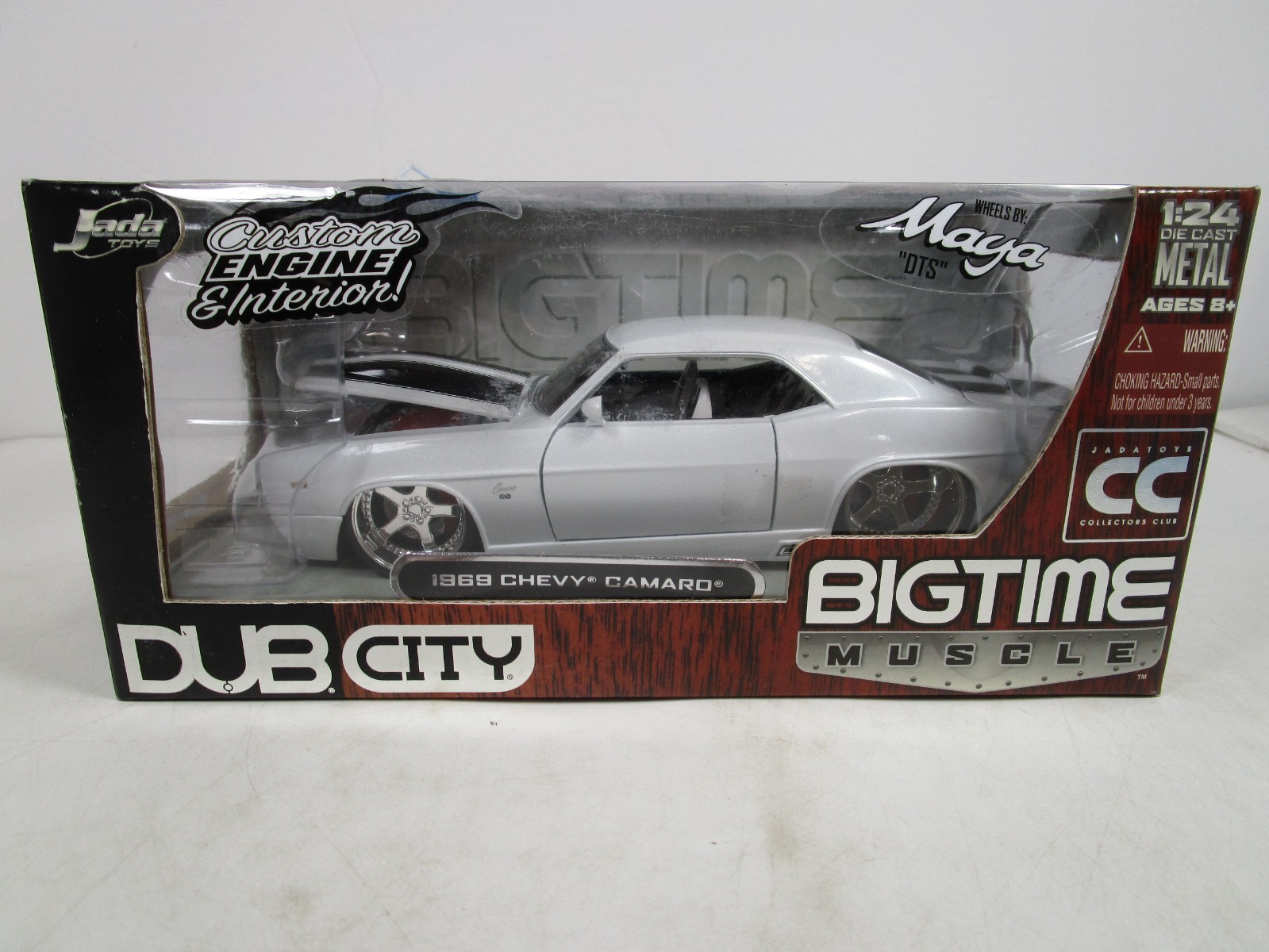 JADA 1/24 BIGTIME MUSCLE COLLECTOR\'S CLUB WHITE 1969 CHEVY CAMARO SS *READ*