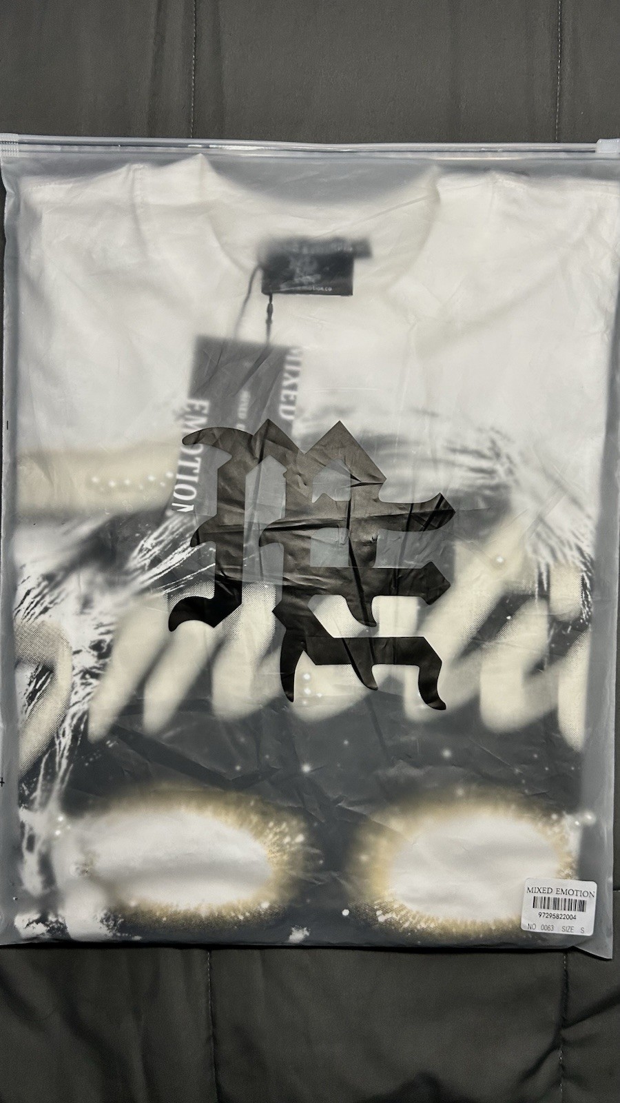 Mixed Emotion White Cotton Cosmic Graphic Crew Neck Tee Short Sleeve in a small