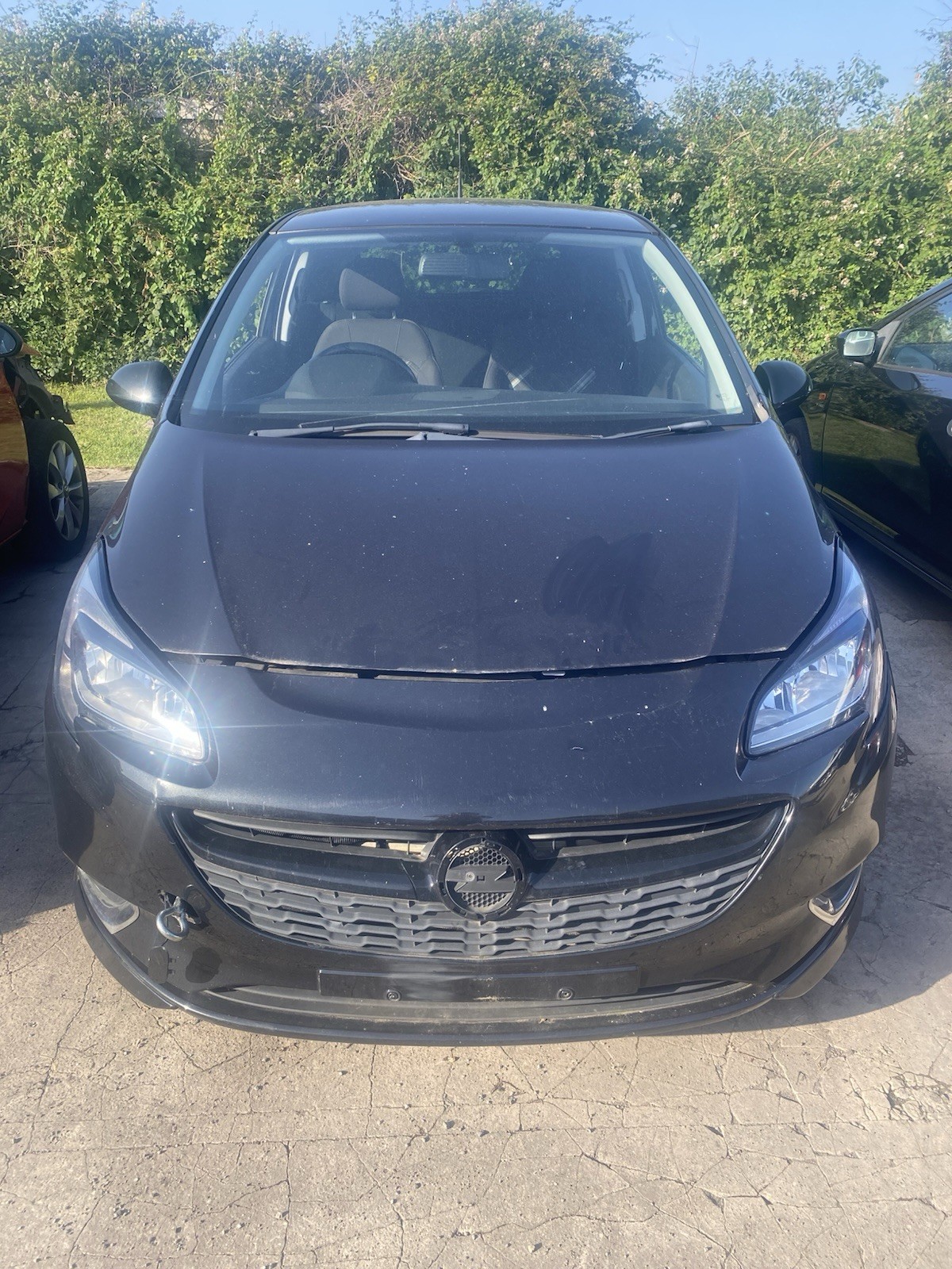BREAKING VAUXHALL CORSA E BLACK COLOUR CODE BREAKING VAUXHALL CORSA E BLACK COLOUR CODE