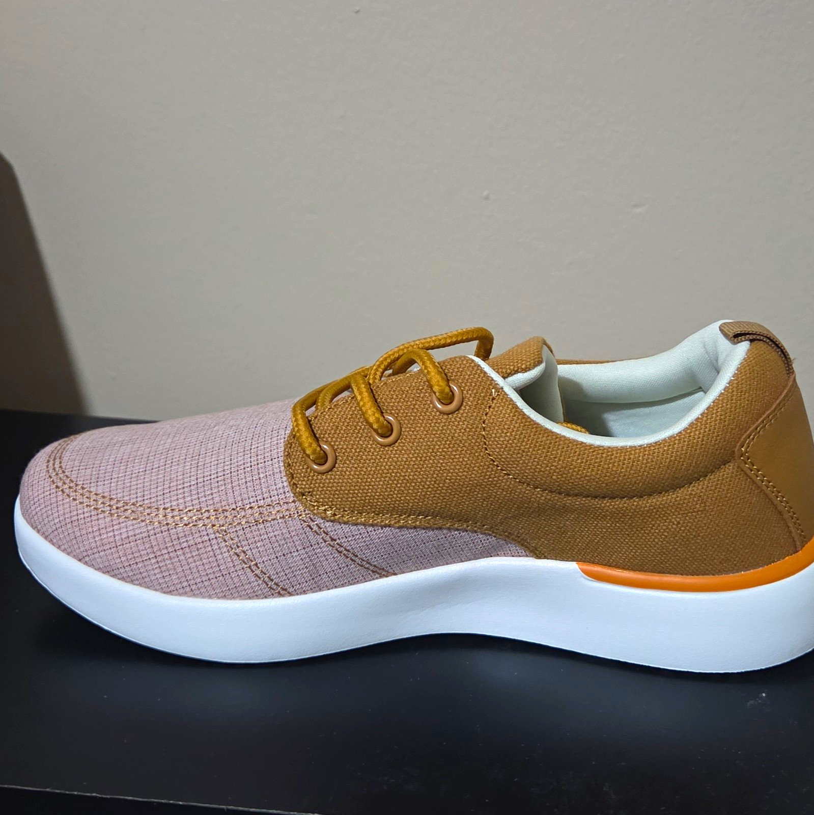 Orthofeet Low Top Lace Up Athletic Sneakers Brown White Walking Hiking