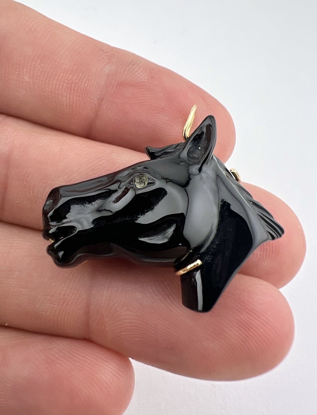 Vintage 14k Yellow Gold Carved Onyx Horse Equestrian Pendant 7.8g