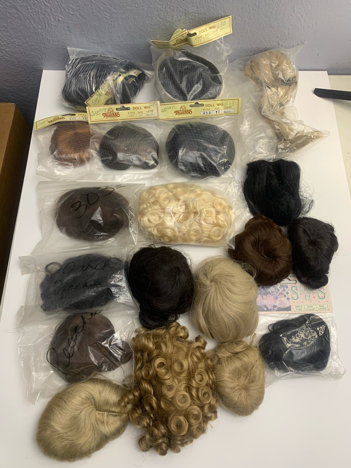 Doll Wigs By Various Makers and Colors Size 10-11-12 Assorted Lot of 19 Pc Craft