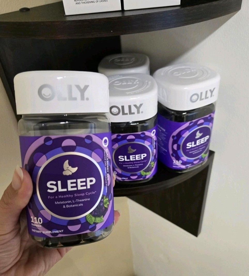 4 -Pack OLLY Sleep Gummies 110 Count Melatonin Calm Aid Blackberry Exp. 09/2026 4 -Pack OLLY Sleep Gummies 110 Count Melatonin Calm Aid Blackberry Exp. 09/2026