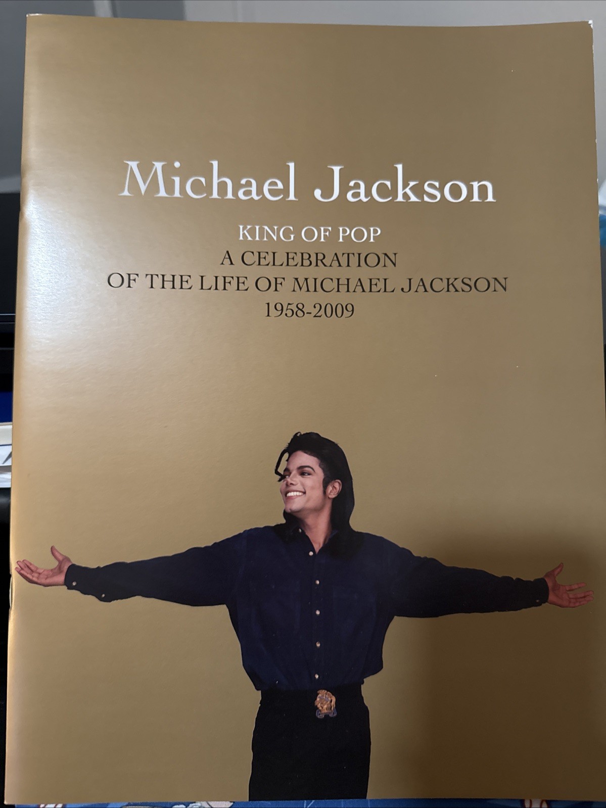 NEW MICHAEL JACKSON “A Celebration Of Life” MEMORIAL PROGRAM BOOK 2009 AUTHENTIC
