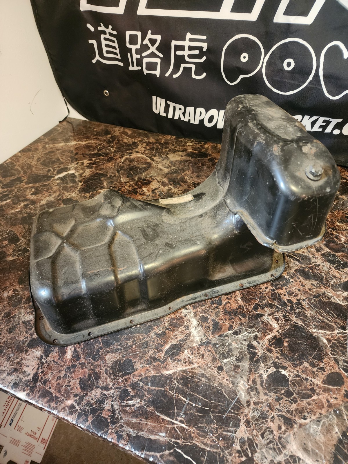 NOS Nissan Harbody Pathfinder VG30 4WD 4x4 Oil Pan 11110-12G11 1986 - 1988 NOS Nissan Harbody Pathfinder VG30 4WD 4x4 Oil Pan 11110-12G11 1986 - 1988