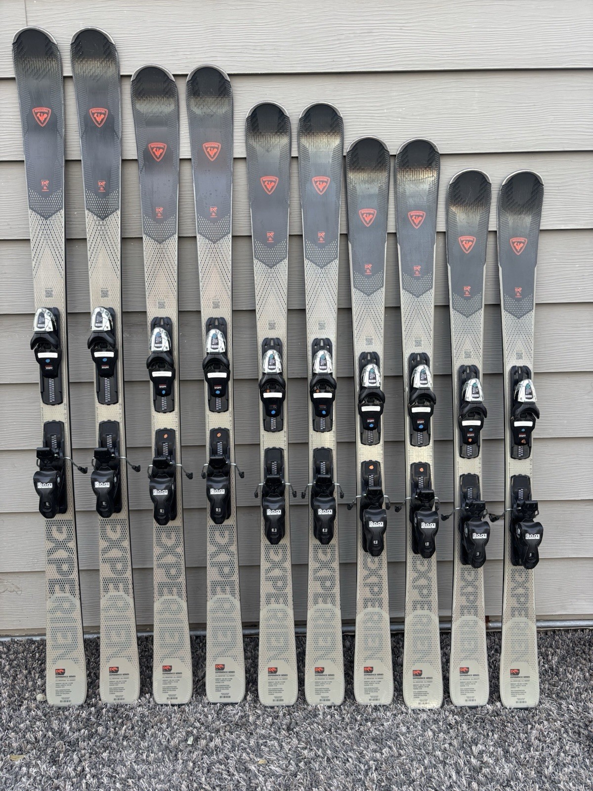 2023 Rossignol Experience 80 Carbon ski w/ Xpress 11 GW Binding - EXCELLENT