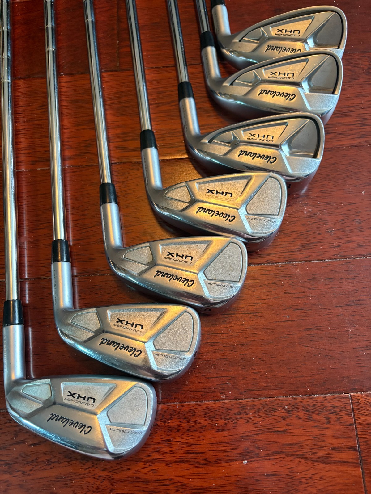 Cleveland Launcher Uhx Iron Set 4-Pw Reg Flex KBS TOUR 90 Steel RH**NICE** Cleveland Launcher Uhx Iron Set 4-Pw Reg Flex KBS TOUR 90 Steel RH**NICE**
