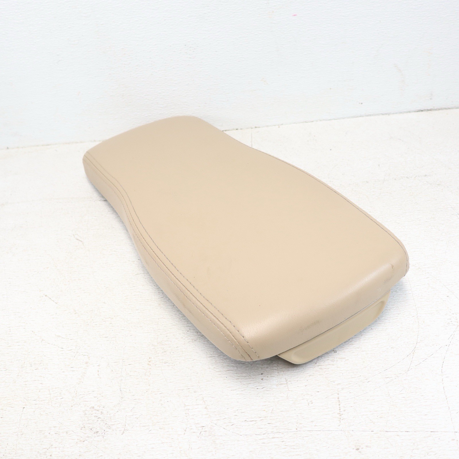 2000-2011 Cadillac Deville DTS Buick Lucerne Center Console Lid Armrest TAN OEM