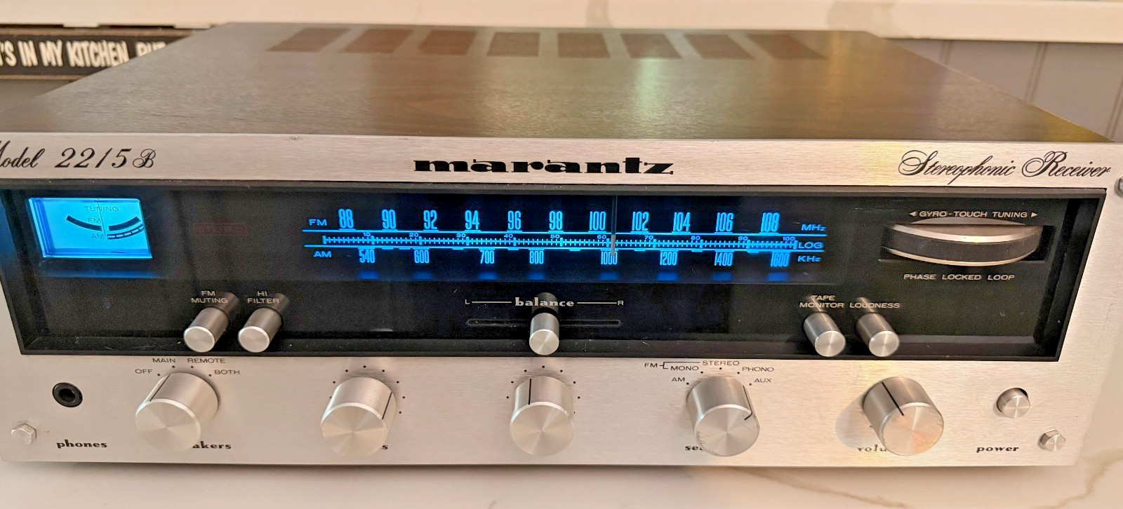 MARANTZ 2215B VINTAGE AM/FM STEREO RECEIVER - SERVICED - CLEANED - WORKS GREAT MARANTZ 2215B VINTAGE AM/FM STEREO RECEIVER - SERVICED - CLEANED - WORKS GREAT
