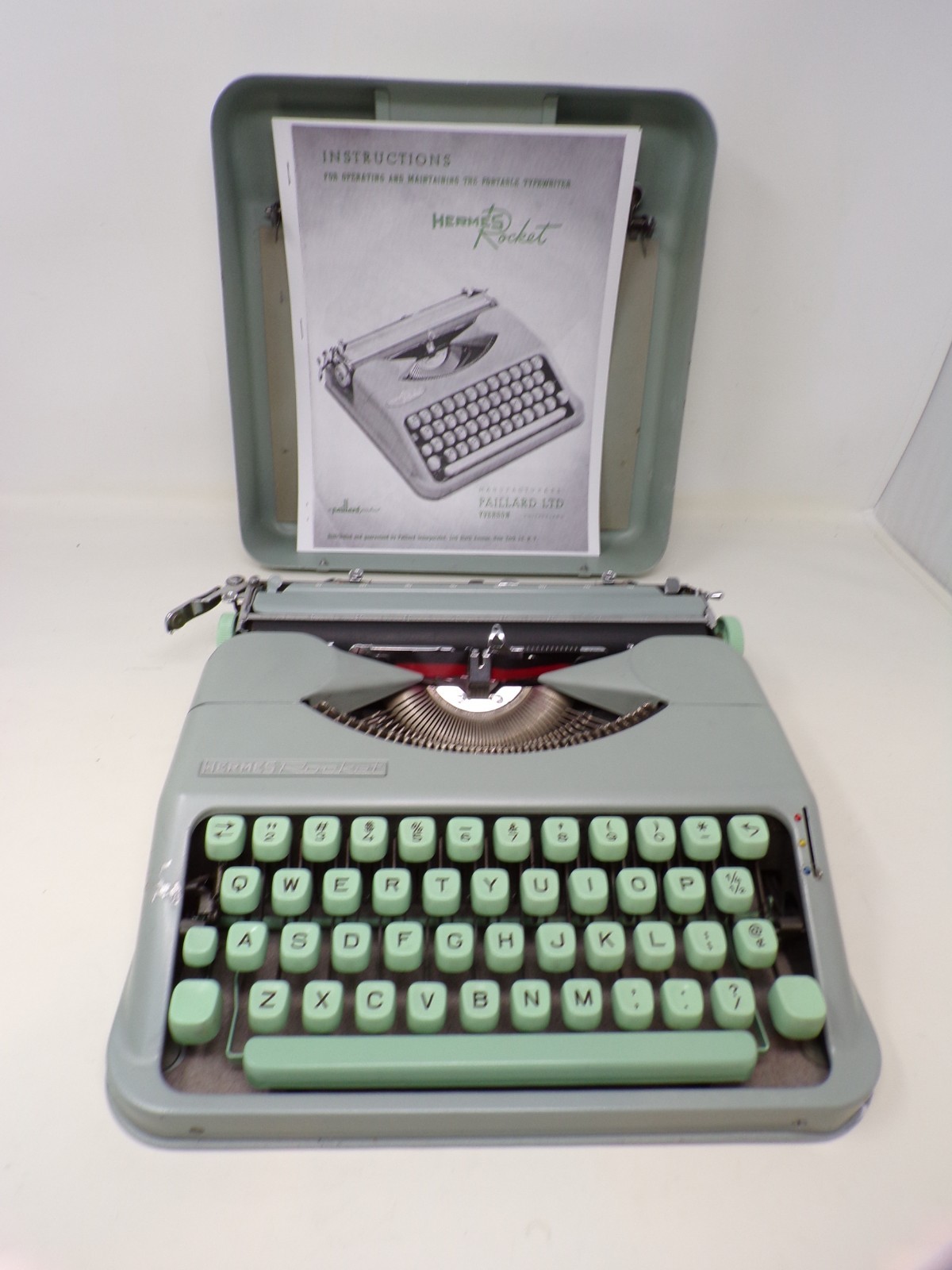 Vtg 1961 Hermes Rocket travel manual portable typewriter &case Swiss serviced