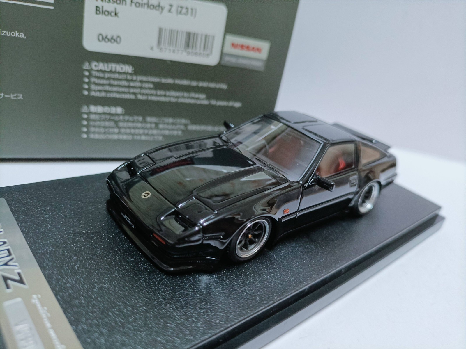 IG 1:43  Fairlady Z Z31 VG30 Black Car Model