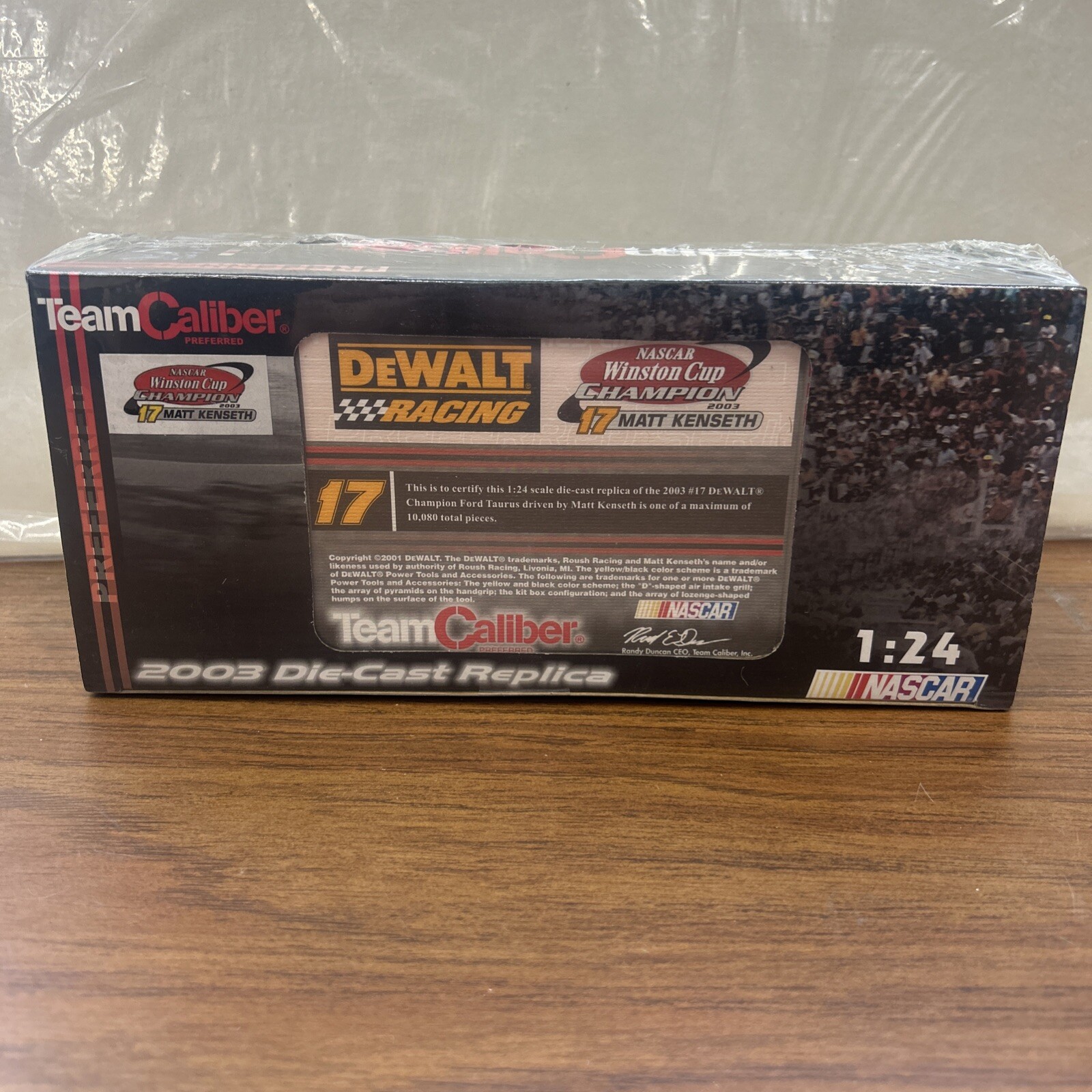 Matt Kenseth 2003 Ford Taurus #17 DEWALT TEAM CALIBER 1:24 DIECAST CAR (SEALED)