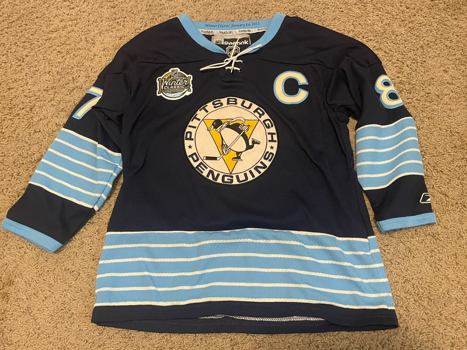 Reebok Pittsburgh Penguins Sidney Crosby 2011 Winter Classic Jersey Youth XL Reebok Pittsburgh Penguins Sidney Crosby 2011 Winter Classic Jersey Youth XL