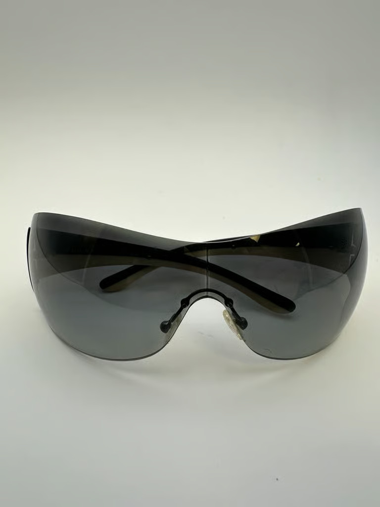 Prada SPR 54G Shield Sunglasses Black and Ivory Y2K 2000’s Vintage Prada SPR 54G Shield Sunglasses Black and Ivory Y2K 2000’s Vintage